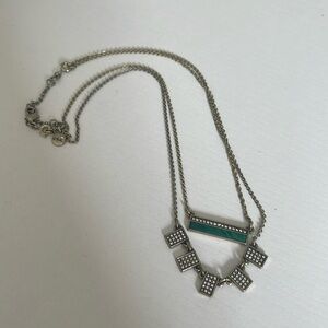 Green layered necklace